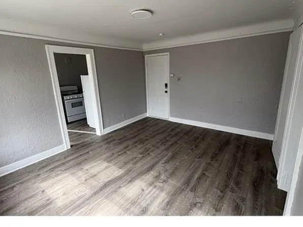 7825 Chase Rd, Dearborn, MI