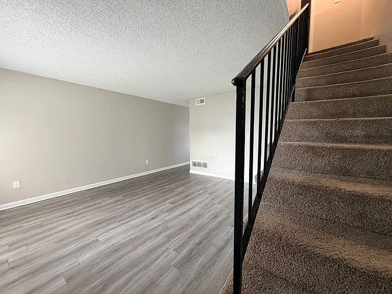 3450 Spottswood Ave — Photo 8