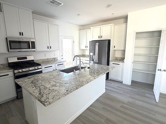 4th image of 3786 Neblina Dr