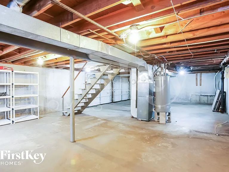 1043 E Lexington Ave — Photo 13