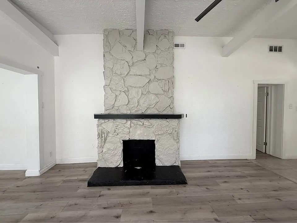2557 Adams Ave - 1A — Photo 3