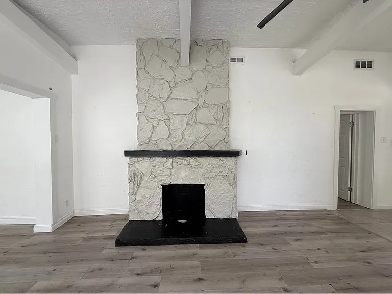 2557 Adams Ave #1 — Photo 3