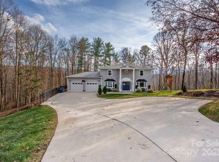 2193 Hawthorne Ln, Wilkesboro, NC 28697