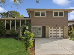 275 Wilkins Dr, Des Plaines, IL