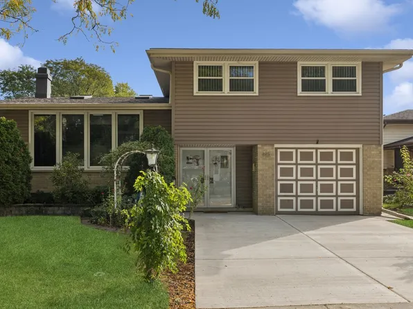 275 Wilkins Dr, Des Plaines, IL 60016