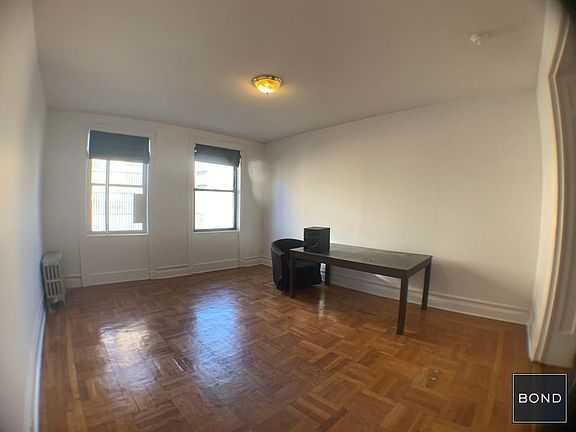 2nd image of 90 Pinehurst Ave APT 6A
