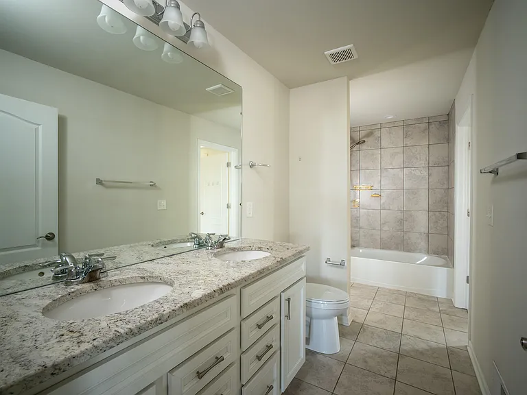 2825 Dillon Dr — Photo 30