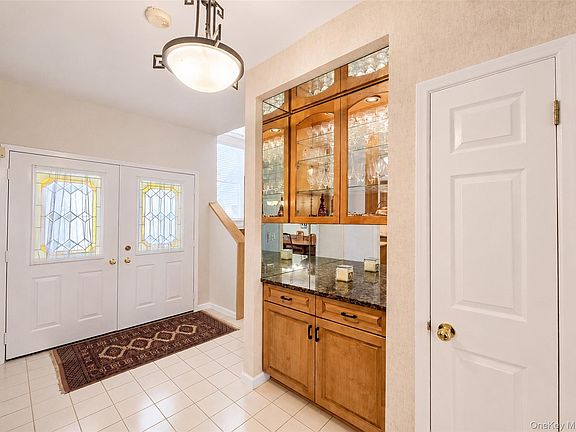 4th image of 61 Willow Ridge Drive