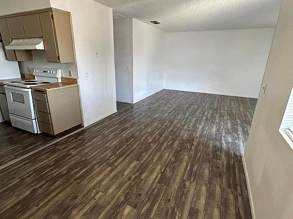 5th image of 47 S Rogers Ln #201