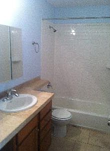 4th image of 855 N Dahlia St Unit 206