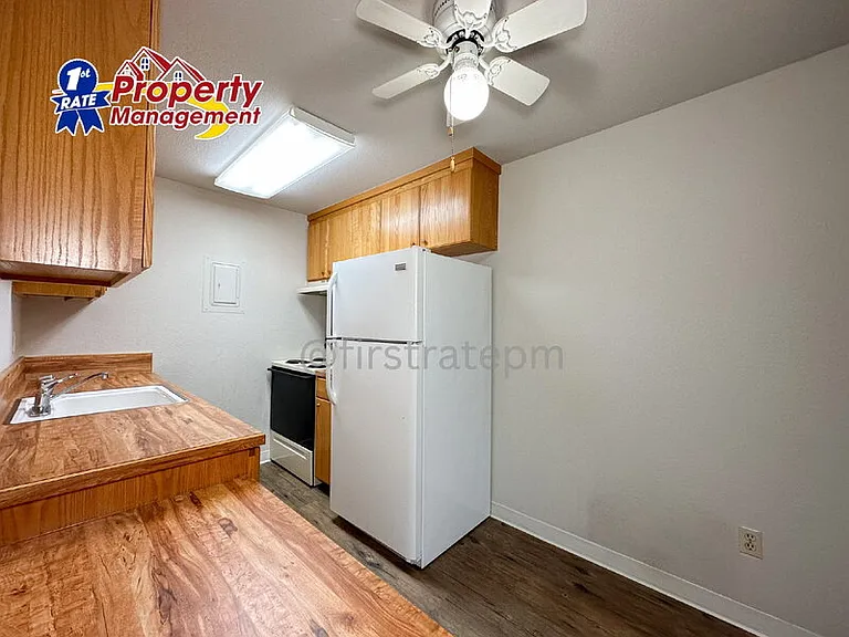 Bond Apartments — Photo 8