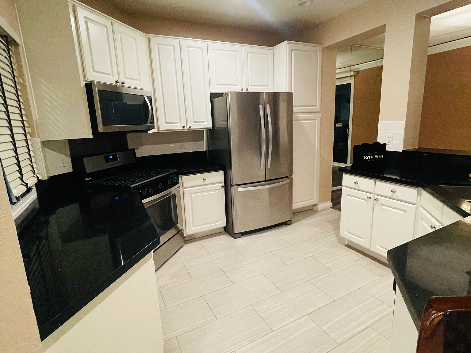 3 bed, 2.5 bath, 1363 sqft, $5,500 — Photo 1