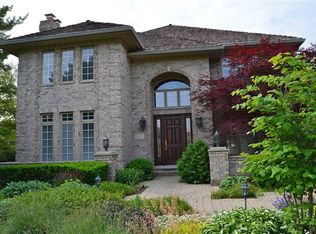 711 Berkshire Ct, Downers Grove, IL 60516