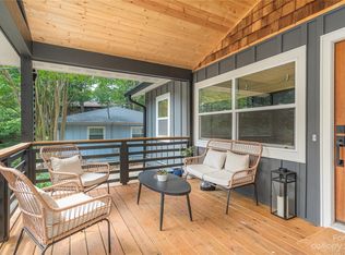 23 Hillview Cir, Asheville, NC 28805