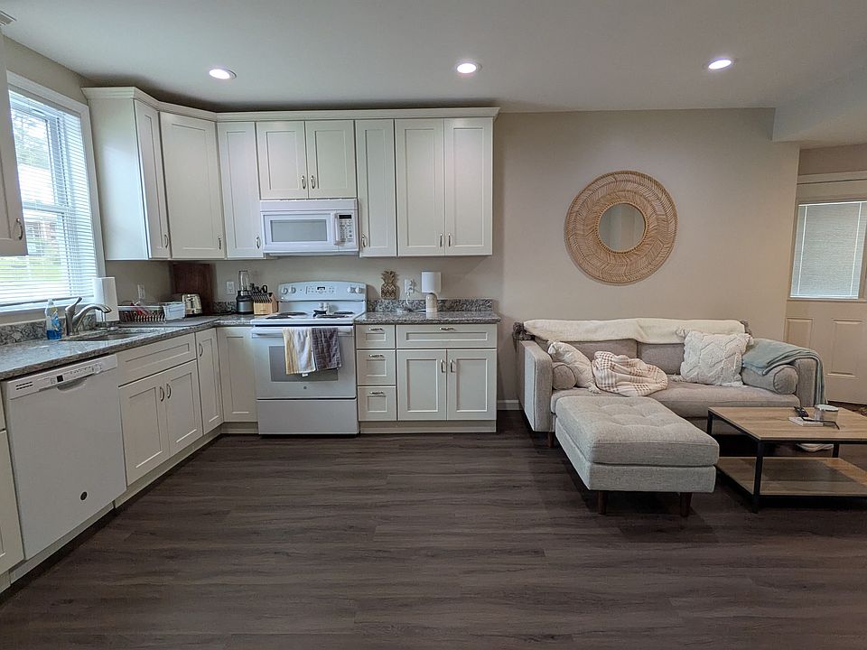 Open plan, large and bright apartment