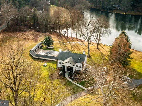 126 Heyburn Rd, Chadds Ford, PA 19317