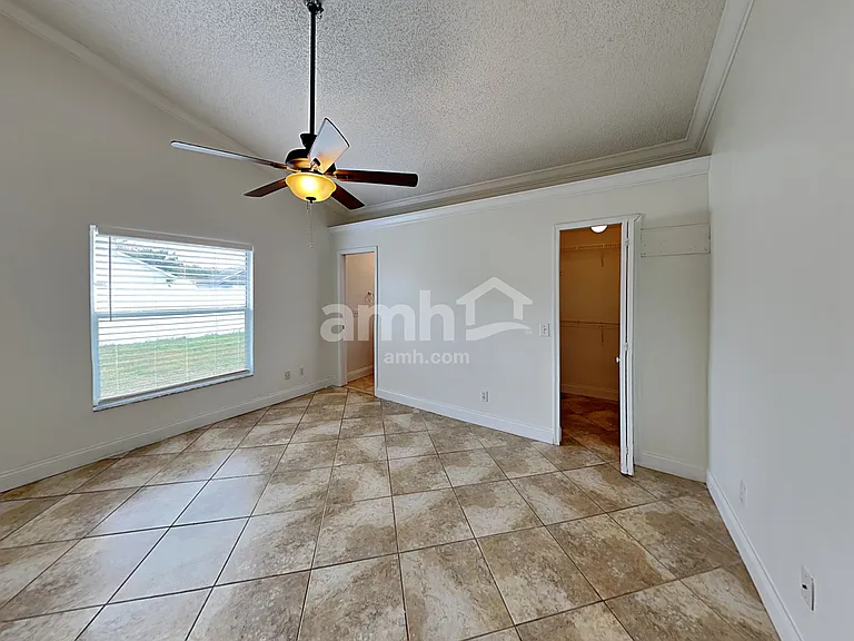 989 Little Creek Rd — Photo 11