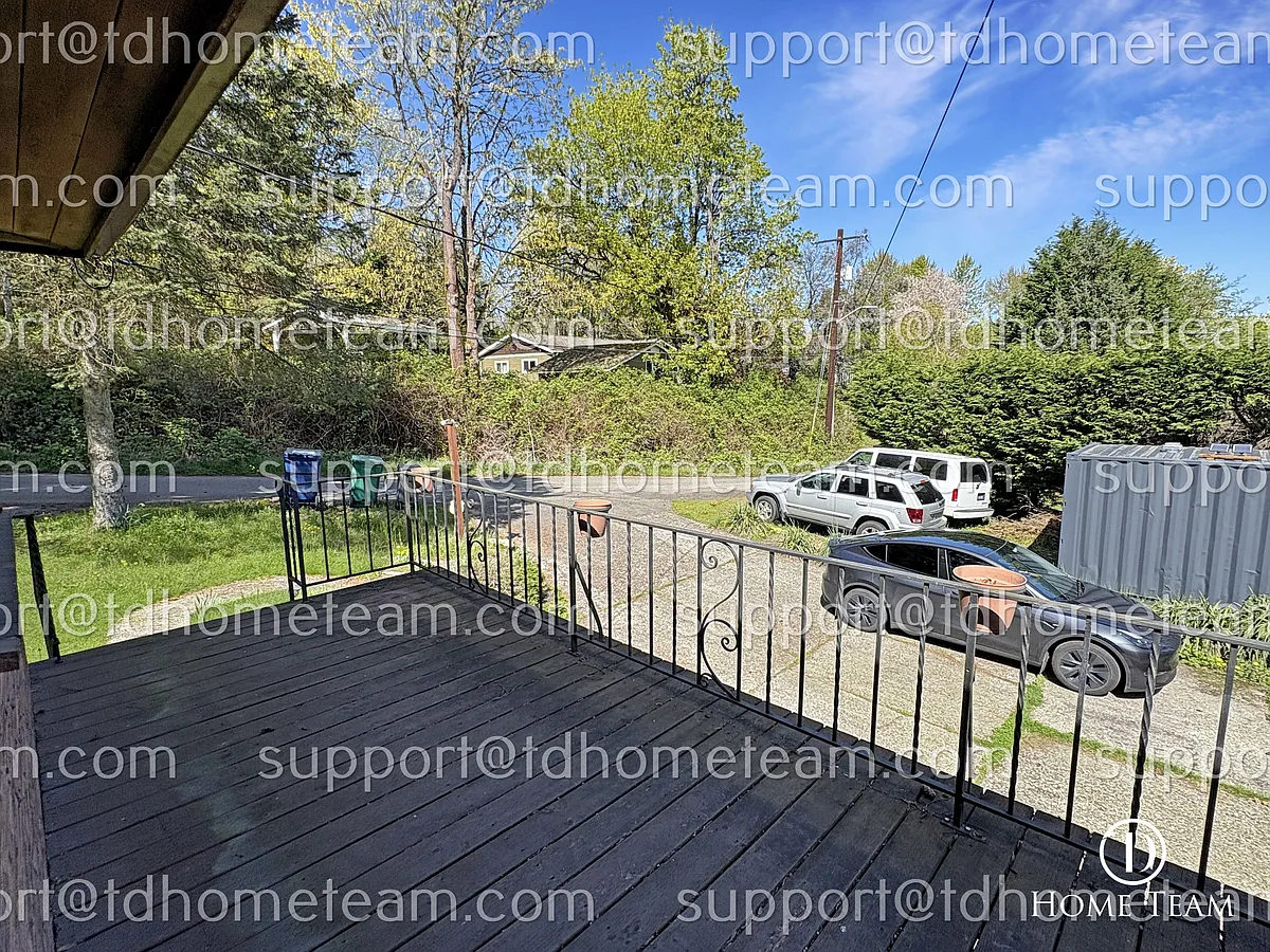 Building Photo - 10228 4th Ave S #A