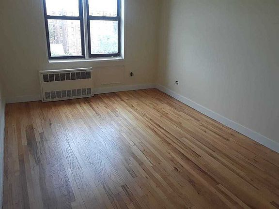 4th image of 2222 E 18th St APT 6A