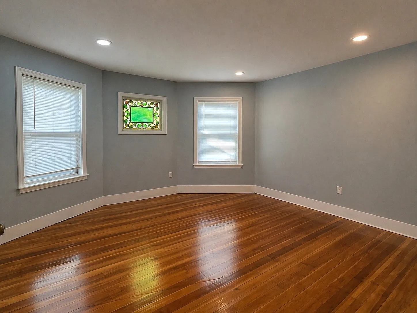 3 bed, 1175 sqft, $3,000 — Photo 3