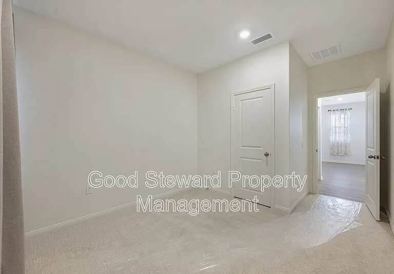 1231 Trojan Cir — Photo 20
