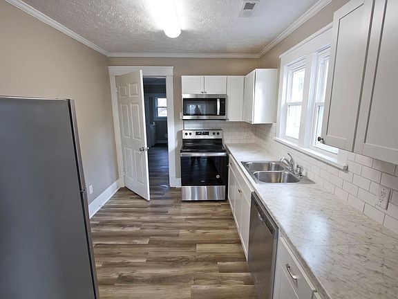 4th image of 414 N Fowlkes Ave
