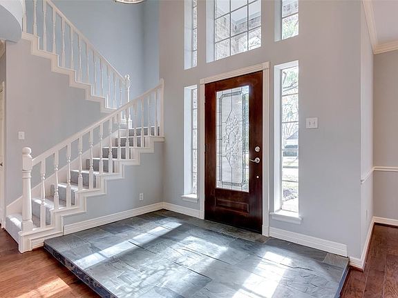 5th image of 10402 Great Plains Ln