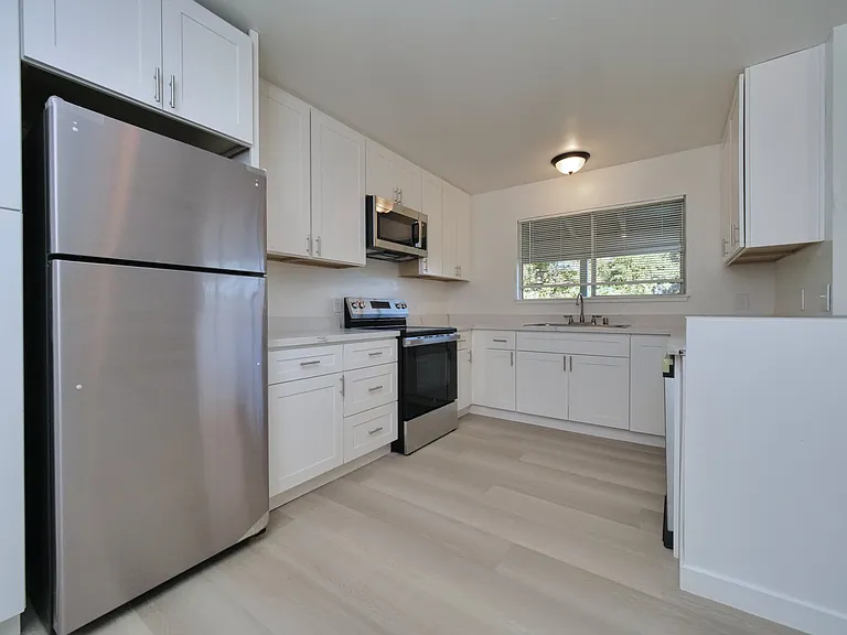 3217 Walnut Ave — Photo 7