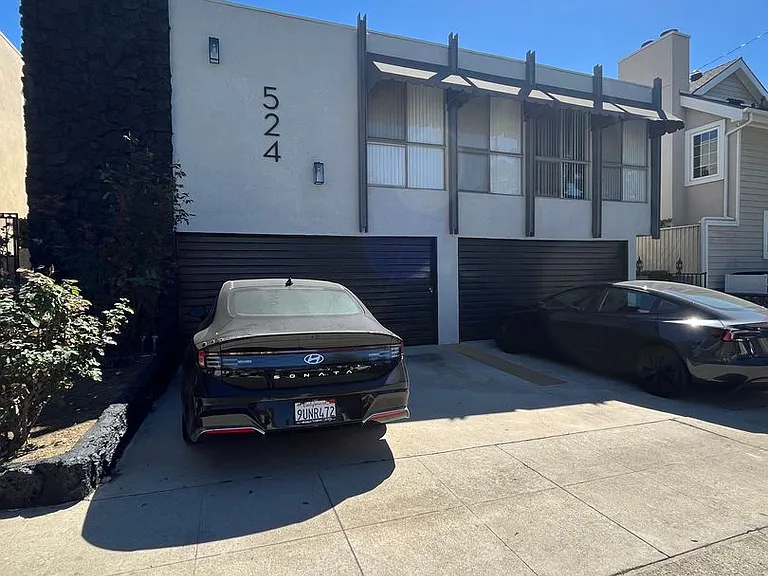 524 E Cedar Ave — Photo 23