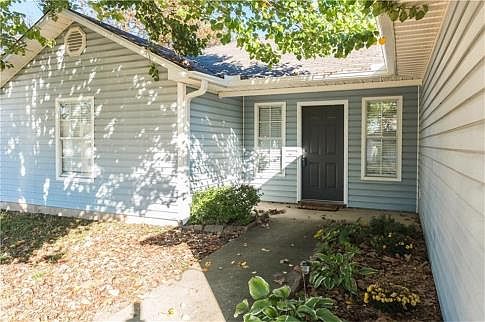 4th image of 2604 Ravenswood