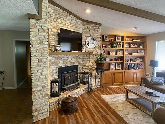2nd image of 112 Kani Ln