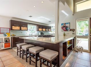 8909 SW 150th Place Cir, Miami, FL 33196