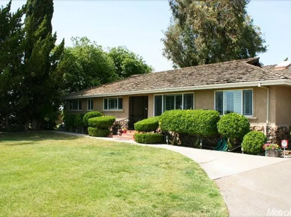 221 W Manila Rd, Lathrop, CA 95330