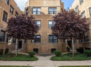 622 W Stratford Pl #32-2S, Chicago, IL 60657