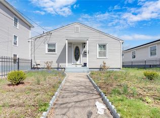 433 Weeden St, Pawtucket, RI 02860