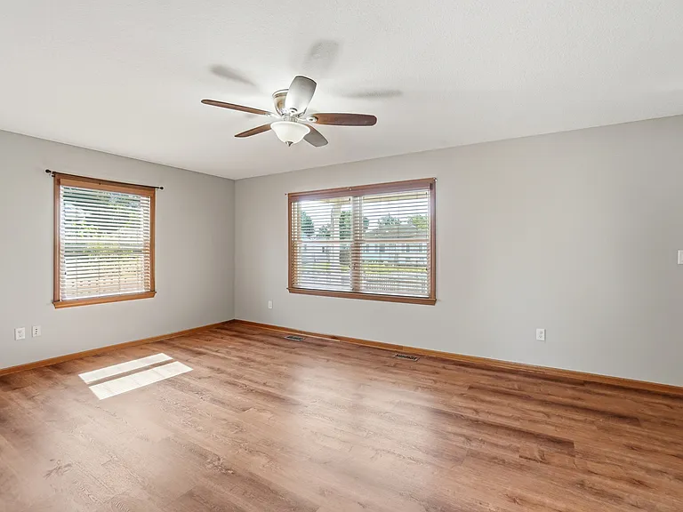 245 Fitchland Dr — Photo 33