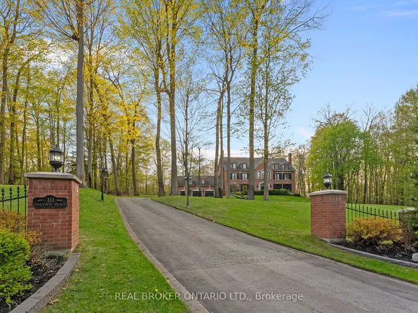 10 Oakview Pl, Uxbridge, ON L9P 1R4
