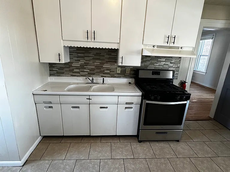 2403 Stafford St #1 — Photo 6