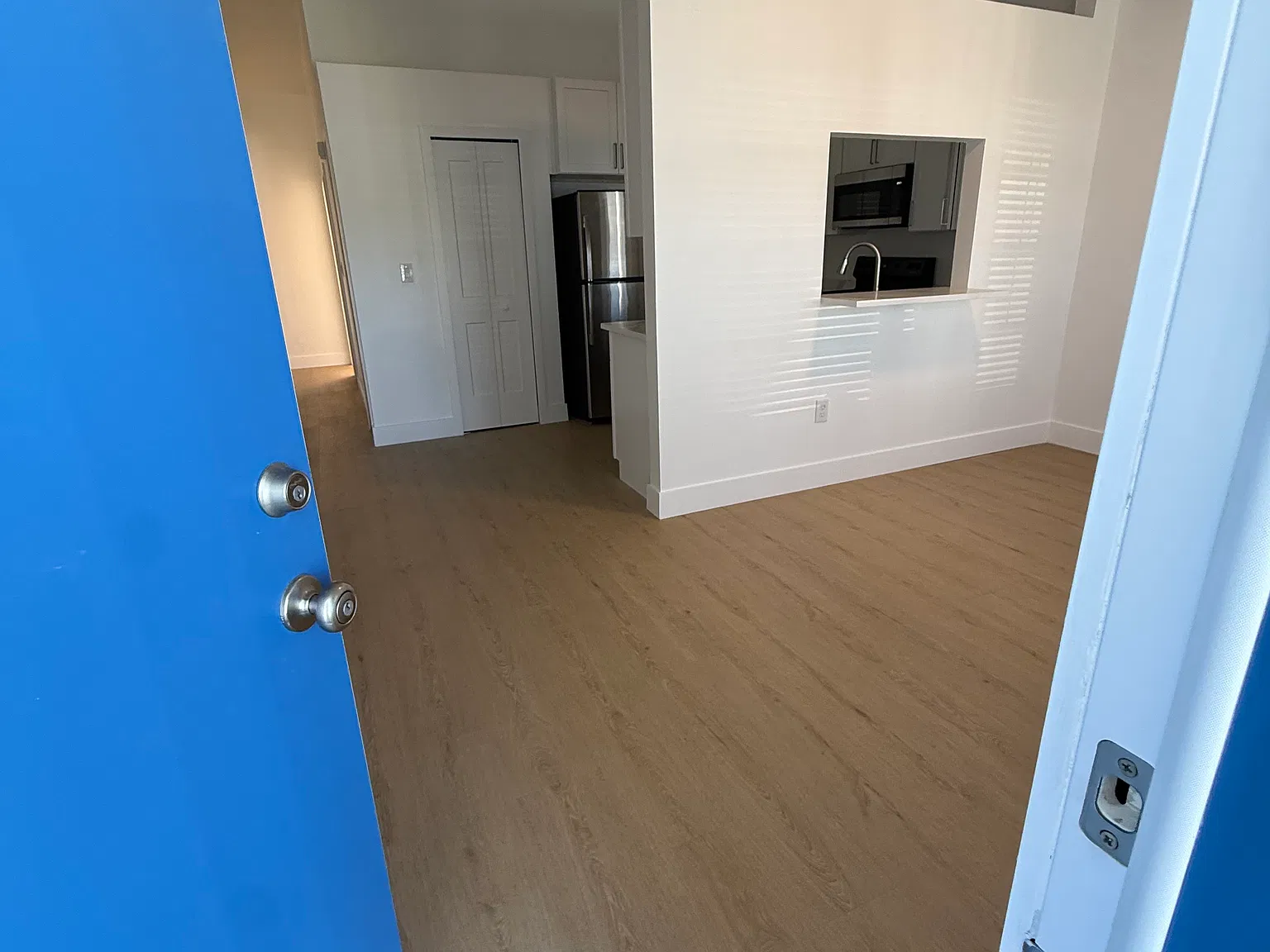 3 bed, 1227 sqft, $2,100 — Photo 3