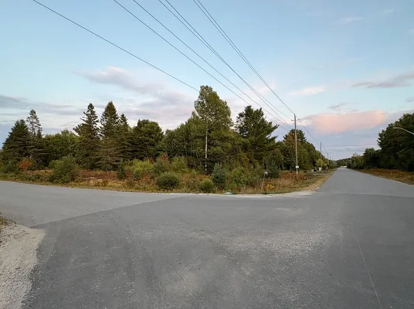 13 Bancroft Ridge Dr, Bancroft, ON K0L 1C0