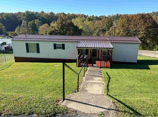 1795 Colfax Rd, Fairmont, WV 26554