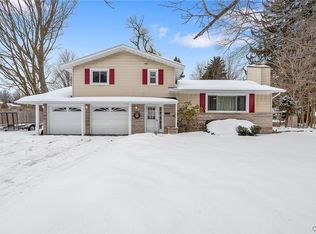 3691 Cold Springs Rd, Baldwinsville, NY 13027