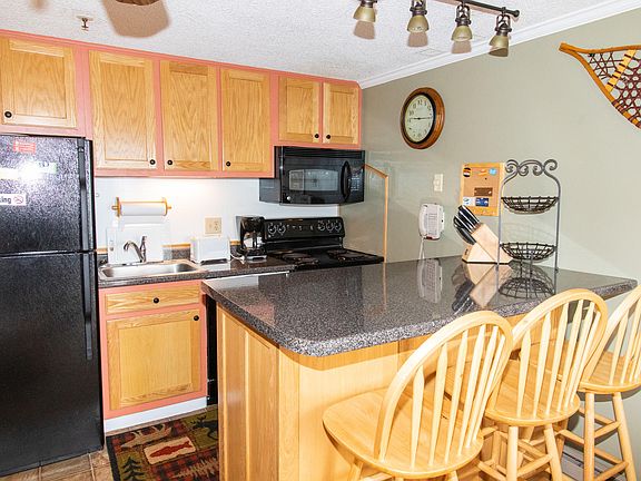 3rd image of 75 Mountain Lodge Ln #307