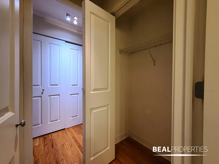 625 W Wrightwood — Photo 13