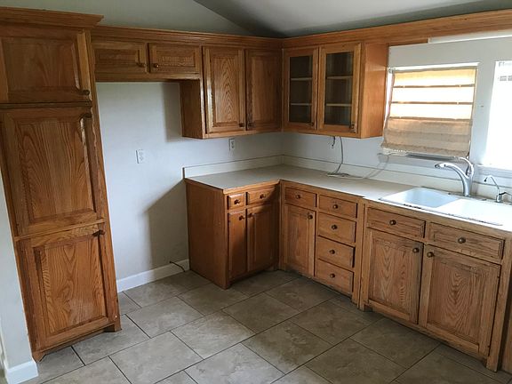 3rd image of 3720 S Loop 1604 E