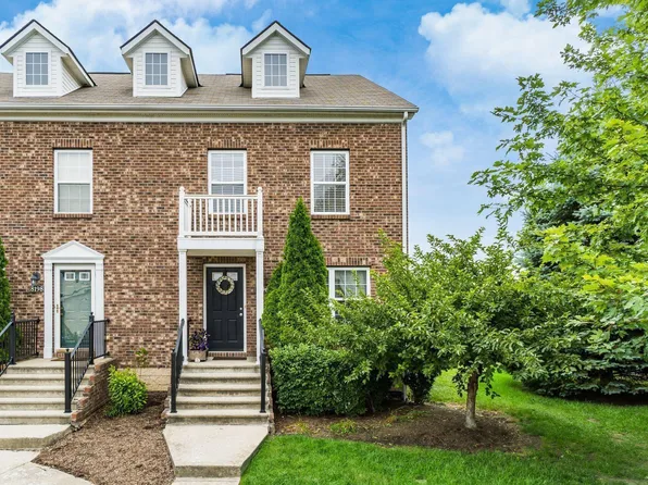 8196 Echo Spring Dr, Columbus, OH 43081