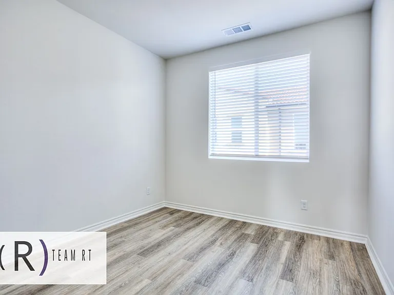 11454 Artesia Blvd — Photo 34
