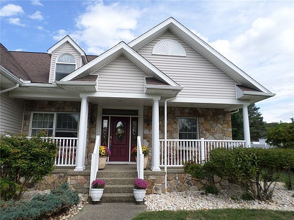3rd image of 230 Crago Ave