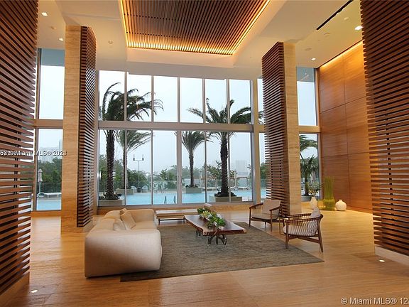 2nd image of 16385 Biscayne Blvd Unit 2307