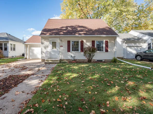 1128 Marquette Ave, Green Bay, WI 54304